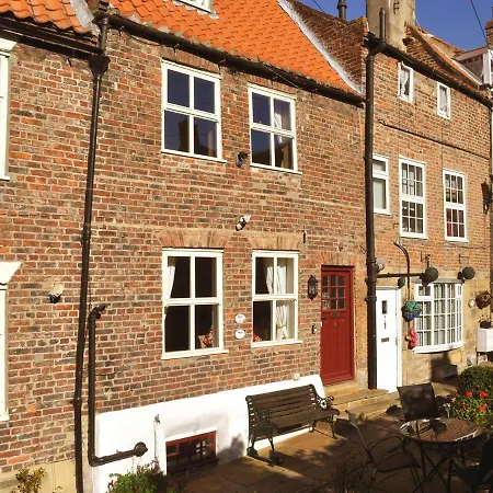 4 Clarks Yard Holiday home